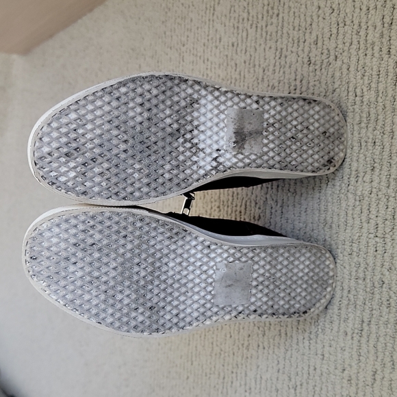 Soda Womens Taylor Nubuck Hight Top Slip On Fashion Sneaker - Picture 4 of 5